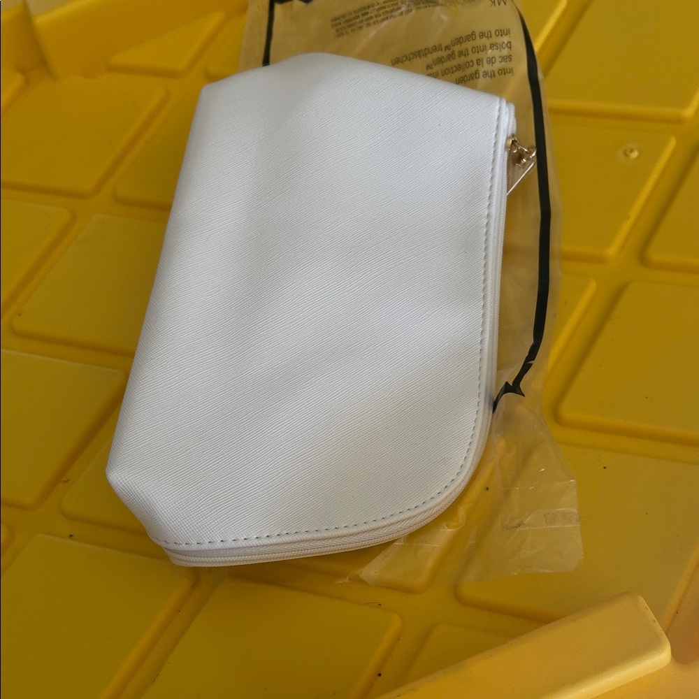 Mary Kay White Cosmetic Bag